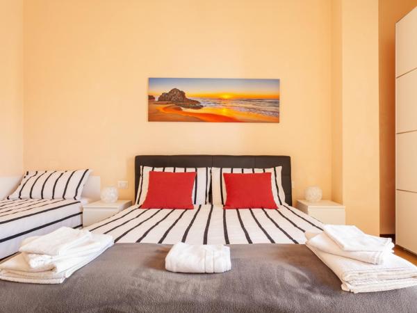 Duomo 15 minuti : photo 3 de la chambre chambre triple