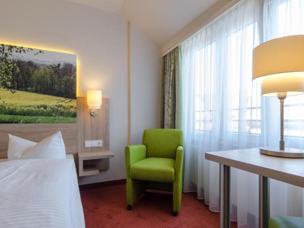 Garden Hotel : photo 9 de la chambre chambre standard avec lit queen-size