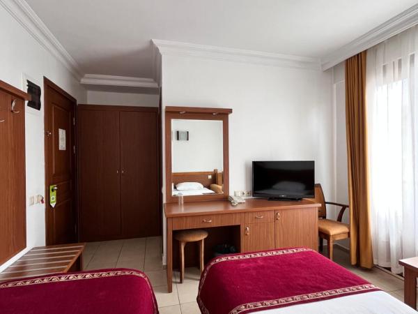 Hotel Royal Hill : photo 5 de la chambre chambre double ou lits jumeaux - vue sur mer