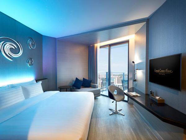 Grande Centre Point Pattaya : photo 2 de la chambre chambre double ou lits jumeaux supérieure - vue sur mer