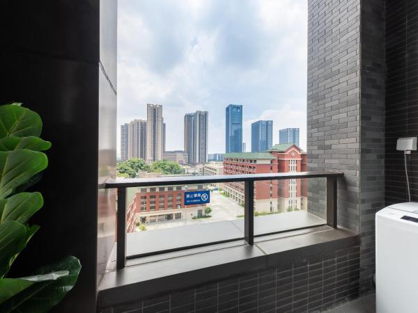 Livetour Hotel Pazhou Exhibition Center Guangzhou : photo 8 de la chambre chambre double supérieure avec balcon