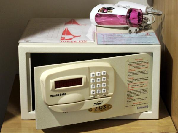 Grand Tower Inn Rama 6 - SHA Extra Plus : photo 4 de la chambre chambre lits jumeaux supérieure