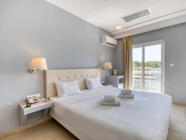 Astron Hotel Rhodes : photo 1 de la chambre chambre double avec balcon