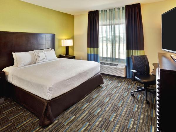 Fairfield Inn and Suites by Marriott Austin Northwest/Research Blvd : photo 2 de la chambre chambre lit king-size