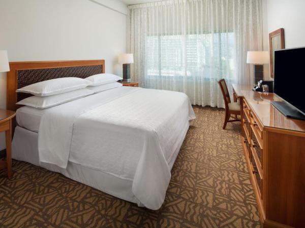 Sheraton Princess Kaiulani : photo 1 de la chambre chambre lit queen-size - vue sur ville
