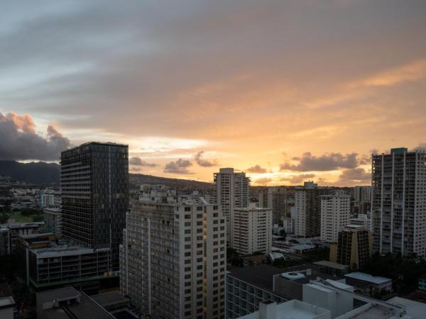 Sheraton Princess Kaiulani : photo 6 de la chambre chambre double avec 2 lits doubles - vue sur ville
