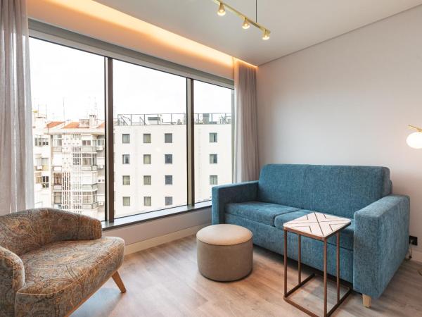 LUSTER Hotel : photo 3 de la chambre suite en duplex - vue sur piscine