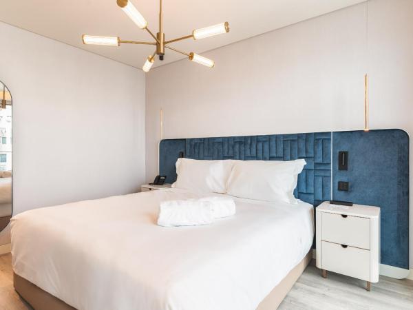 LUSTER Hotel : photo 1 de la chambre suite en duplex - vue sur piscine