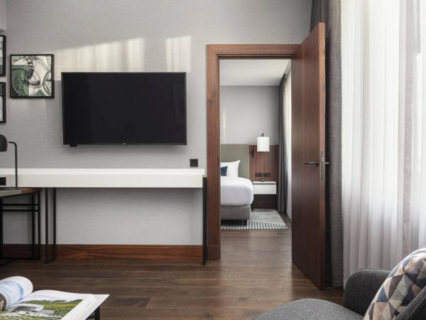 Prague Marriott Hotel : photo 7 de la chambre suite club 1 chambre lit king-size avec accès au m club