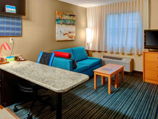 TownePlace Suites Atlanta Buckhead : photo 2 de la chambre studio lit queen-size avec canapé-lit
