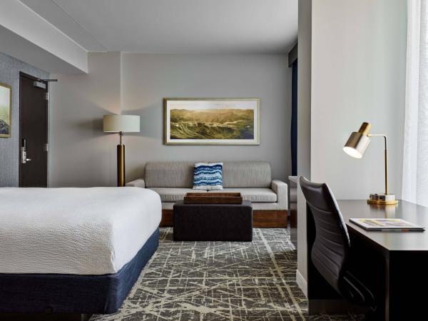 SpringHill Suites by Marriott Denver Downtown : photo 1 de la chambre chambre lit king-size exécutive - vue sur ville