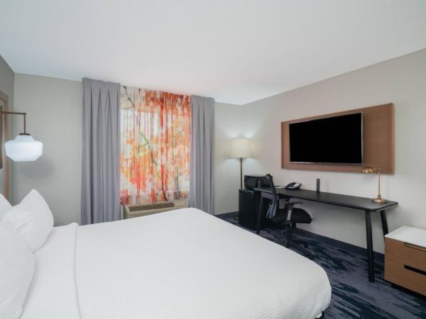 Fairfield Inn & Suites Memphis I-240 & Perkins : photo 2 de la chambre chambre lit king-size