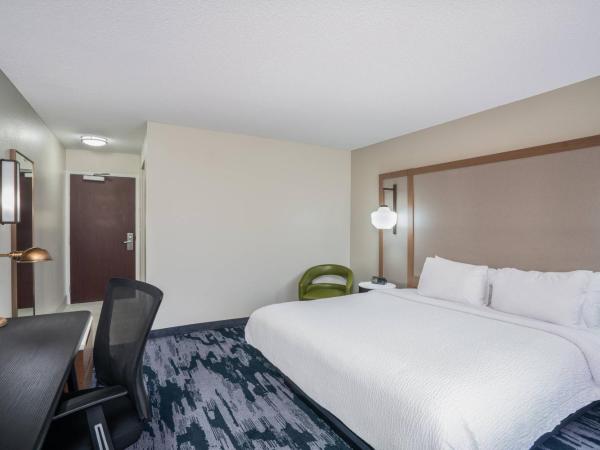 Fairfield Inn & Suites Memphis I-240 & Perkins : photo 3 de la chambre chambre lit king-size