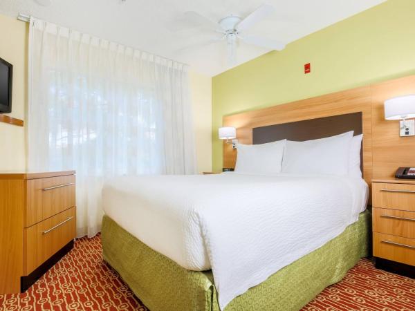 TownePlace Suites Houston Brookhollow : photo 1 de la chambre studio, 1 queen, sofa bed