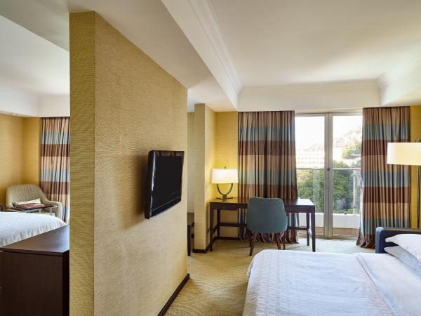 Sheraton Grand Rio Hotel & Resort : photo 5 de la chambre grande chambre familiale lit king-size avec canapé-lit et balcon