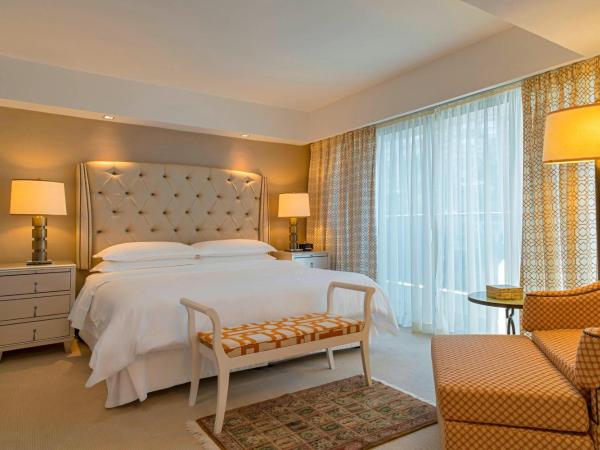 Sheraton Grand Rio Hotel & Resort : photo 3 de la chambre suite vice présidentielle avec 1 lit king-size et balcon - accès au salon club