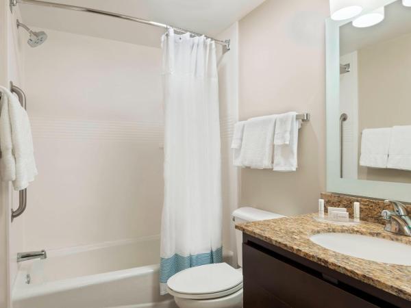 TownePlace Suites Savannah Midtown : photo 4 de la chambre studio lit queen-size avec canapé-lit