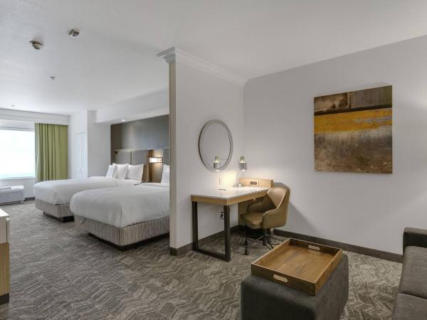 SpringHill Suites by Marriott Sacramento Natomas : photo 2 de la chambre suite 2 lits queen-size avec canapé-lit et lit gigogne