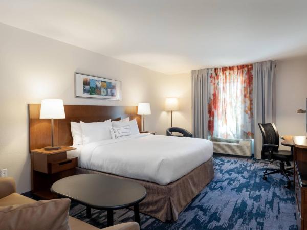 Fairfield Inn & Suites Savannah Airport : photo 1 de la chambre grande chambre lit king-size