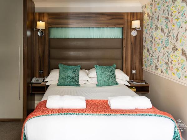 Burlington House : photo 1 de la chambre petite chambre double avec salle de bains privative