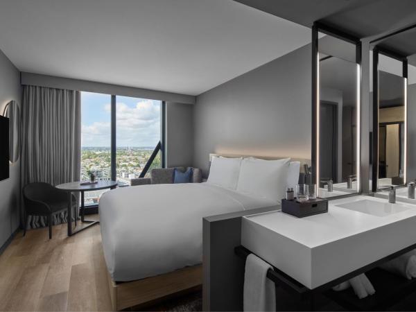 AC Hotel by Marriott Melbourne Southbank : photo 5 de la chambre superior, guest room, 1king, urban view