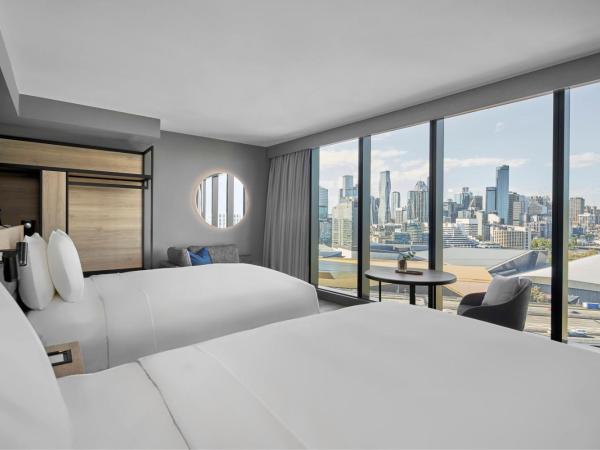 AC Hotel by Marriott Melbourne Southbank : photo 3 de la chambre superior, guest room, 2 double, urban view