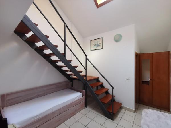 Pansion Karoca : photo 2 de la chambre chambre triple 1 - vue sur mer