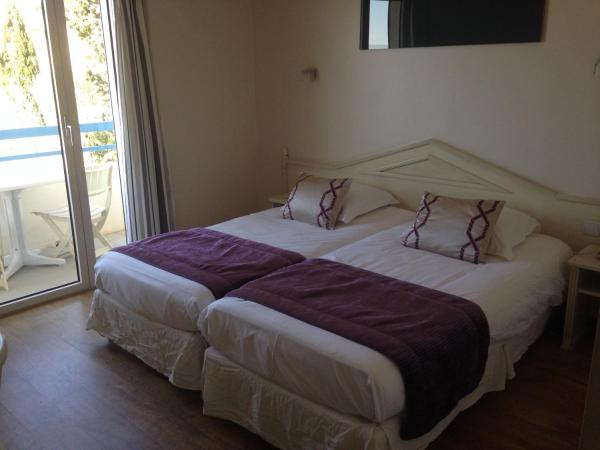 Hôtel Méditerranée : photo 3 de la chambre chambre lits jumeaux - vue latérale sur mer - premier Étage