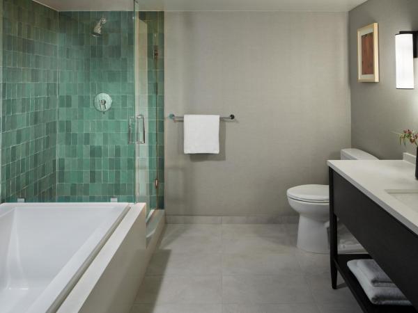 Kimpton Hotel Enso, an IHG Hotel : photo 1 de la chambre chambre d'angle lit king-size avec baignoire spa 