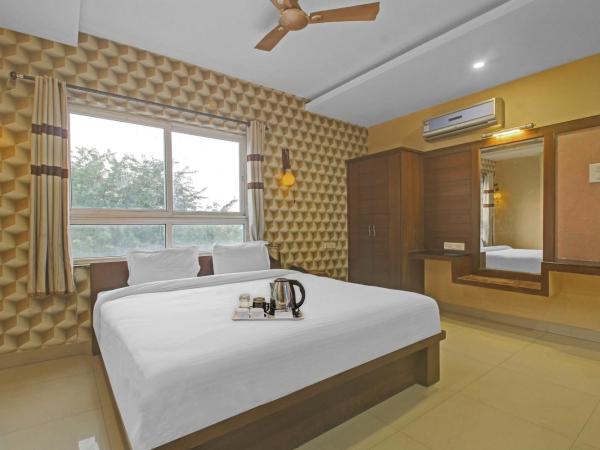 Collection O Hotel Regal Near ISKON TEMPLE , ABIDS : photo 2 de la chambre chambre triple deluxe