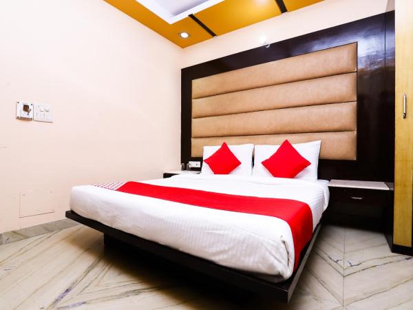 Super OYO Hotel J P Inn Near Patel Nagar Metro Station : photo 7 de la chambre chambre triple classique