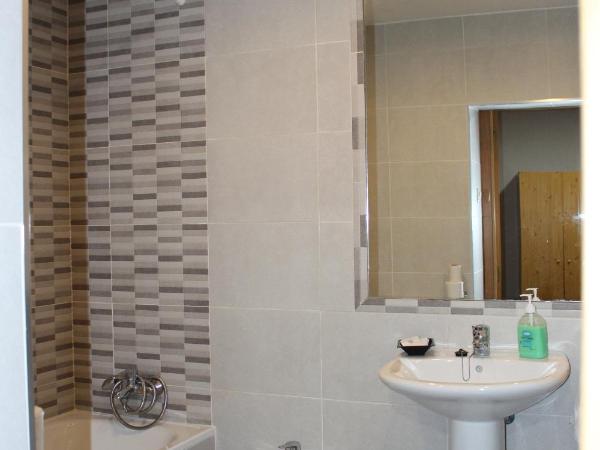 Hostal Sonia Granada : photo 8 de la chambre chambre double ou lits jumeaux