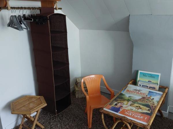 Chambres d'Hôtes de l'Ile du Saule : photo 8 de la chambre chambre familiale - vue sur jardin