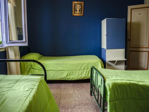 La Covacha Youth Hostel : photo 1 de la chambre lit dans dortoir mixte de 4 lits