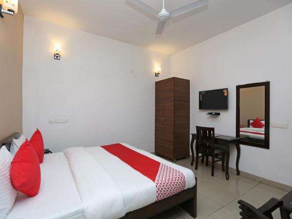 OYO Mahak Residency : photo 4 de la chambre chambre double standard