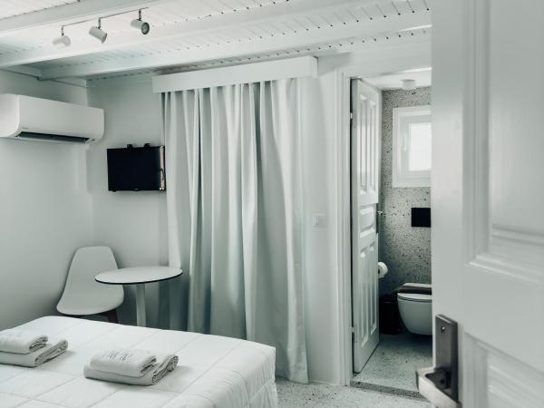 Alana Mykonos : photo 4 de la chambre chambre cosy avec balcon - vue sur chora