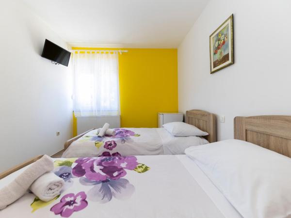 Guesthouse Villa Irena : photo 5 de la chambre chambre double