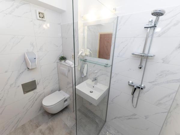 Guesthouse Villa Irena : photo 9 de la chambre chambre double