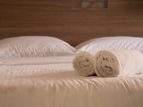 Slavija Culture Heritage Hotel : photo 9 de la chambre chambre triple confortable