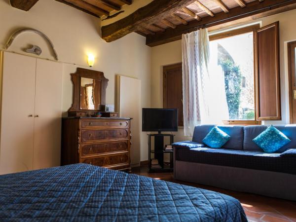 Piazza Paradiso Accommodation : photo 4 de la chambre studio - bâtiment séparé