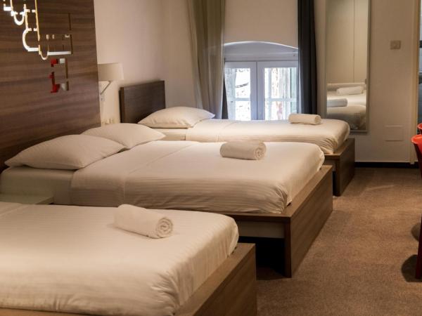 Slavija Culture Heritage Hotel : photo 10 de la chambre chambre familiale