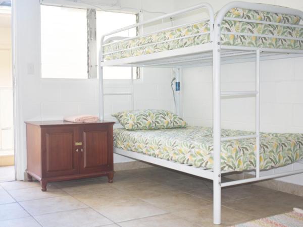 Waikiki Beachside Hostel : photo 3 de la chambre lit dans dortoir mixte de 8 lits 