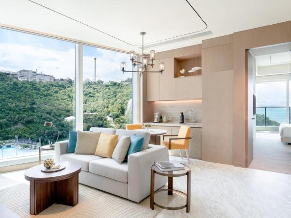 The Fullerton Ocean Park Hotel Hong Kong : photo 3 de la chambre deluxe oceanfront balcony suite