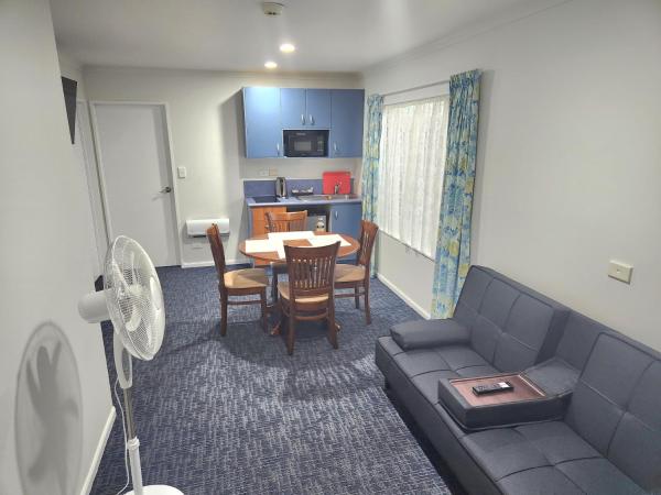 Botany Palms Motel : photo 5 de la chambre chambre deluxe double ou lits jumeaux