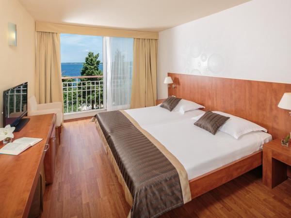 Hotel Umag Plava Laguna : photo 2 de la chambre chambre premium avec balcon - côté mer