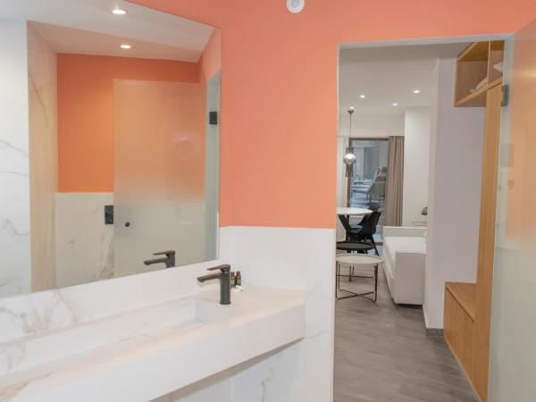 Elina Hotel Apartments : photo 5 de la chambre studio supérieur