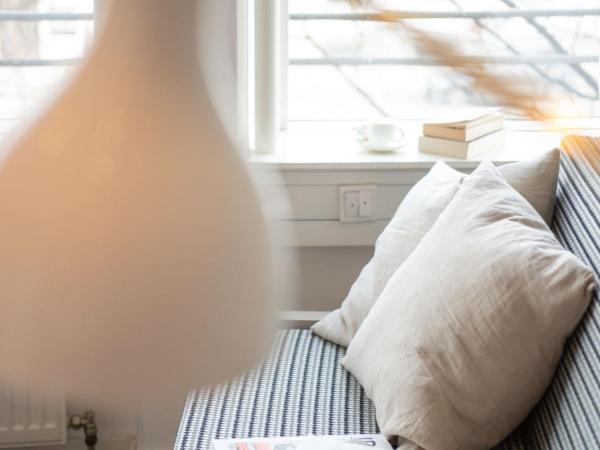 Brera Serviced Apartments Munich West : photo 4 de la chambre appartement confortable avec cuisine