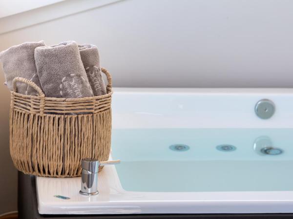 The Secret Boutique Hotel : photo 7 de la chambre suite avec jacuzzi