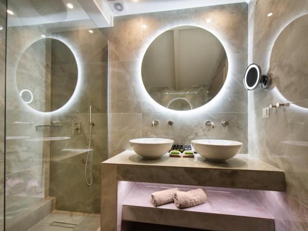 The Secret Boutique Hotel : photo 8 de la chambre suite avec jacuzzi