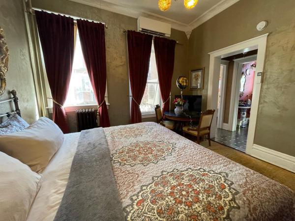 The Holiday Chalet Victorian : photo 2 de la chambre suite charles